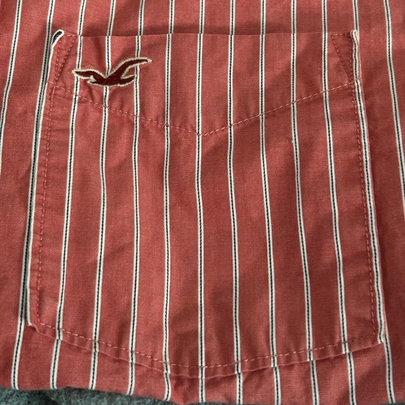 Hollister Men's Coral and White Striped Button-Down Shirt - Picture 4 of 5